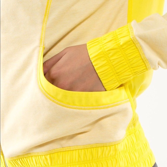 { Lululemon } : Blissed Out Jacket in “Sizzle” - Picture 4 of 8